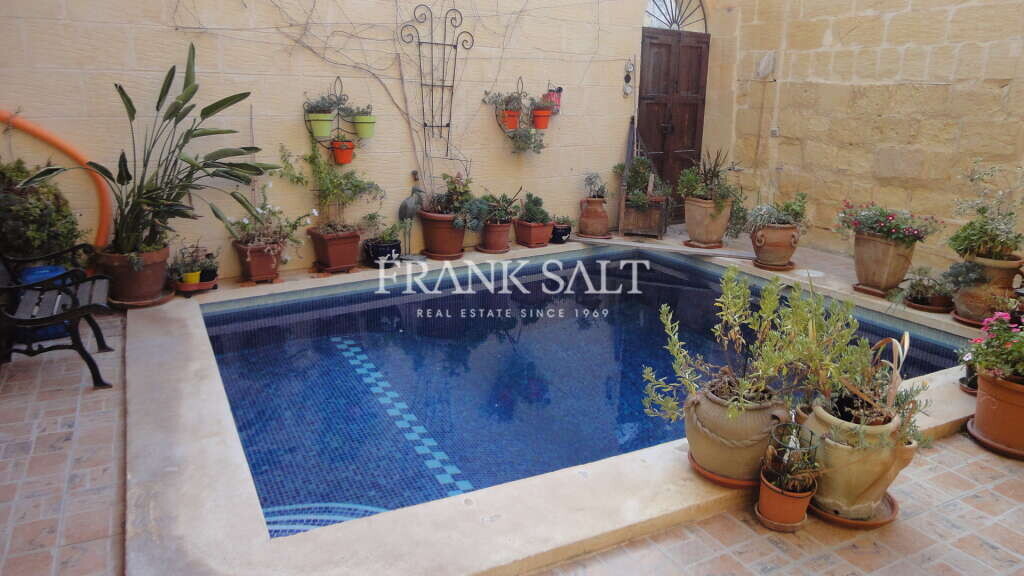 3 bedrooms Farm in Gharb, Malta No. 5509