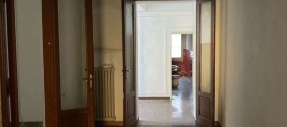 3 rooms Apartment in Reggio Emilia, Italy No. 94058 5