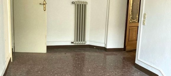 3 rooms Apartment in Reggio Emilia, Italy No. 94058 6