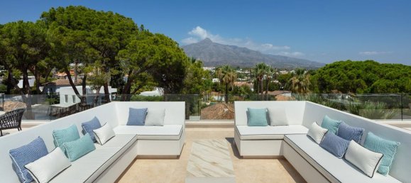 5 bedrooms Villa in Marbella, Spain No. 69382 42
