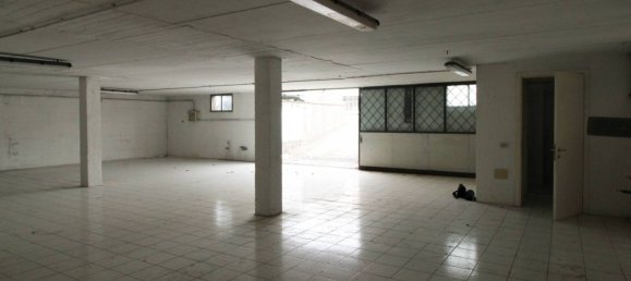 Propiedad comercial de 1 habitación en Torbole Casaglia, Italy No. 121129 2