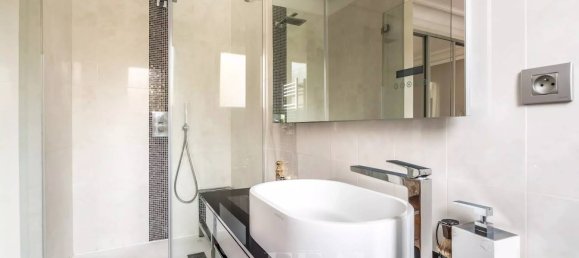 3 bedrooms Apartment in Neuilly-sur-Seine, France No. 167338 10