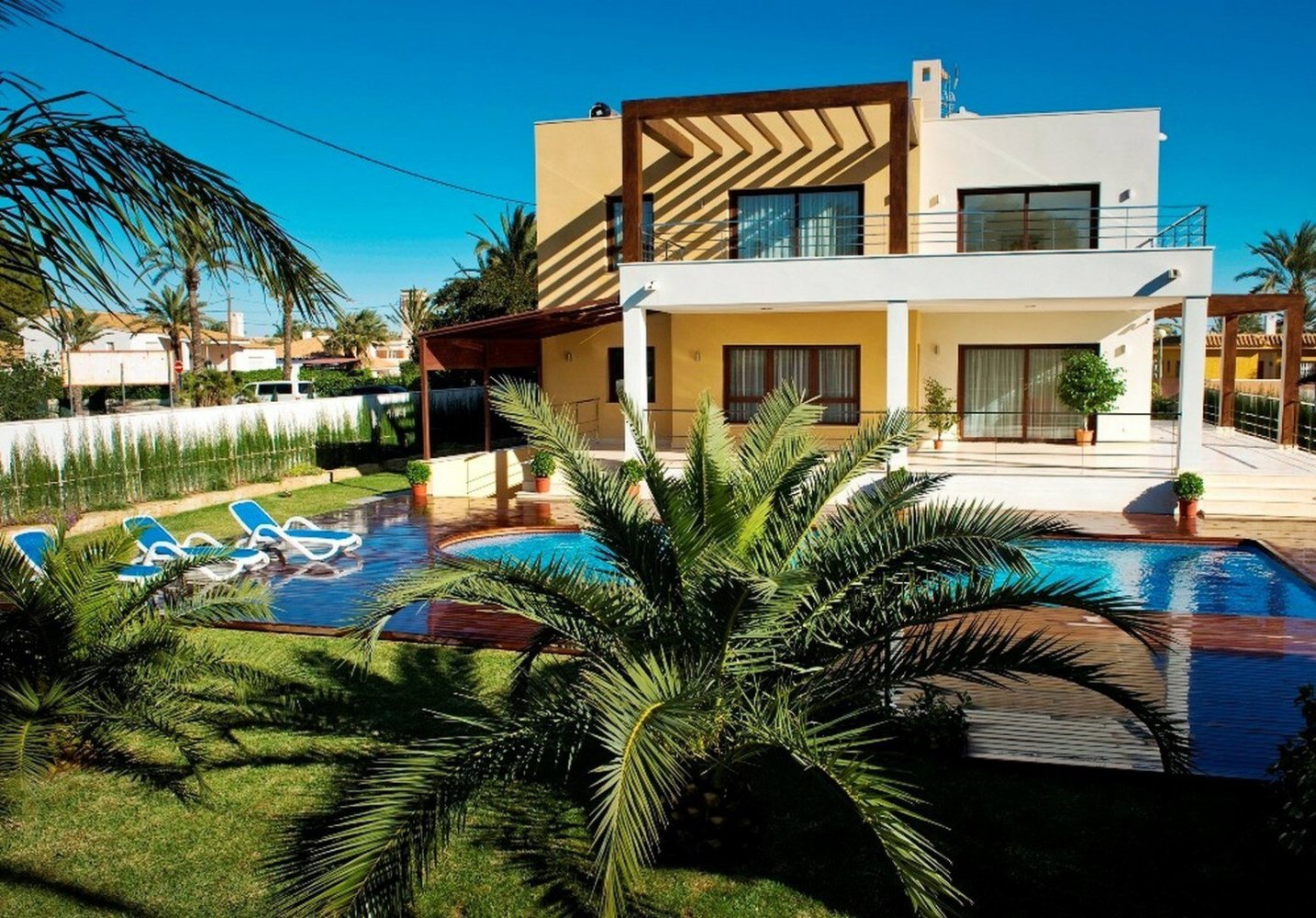 5 bedrooms House in Cabo Roig, Spain No. 284824