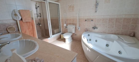 4 Schlafzimmer Gewerbliche Immobilien in Paphos, Cyprus, Nr. 9757 13