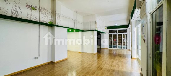 3-salle Propriété commerciale à Turin, Italy No. 176805 6