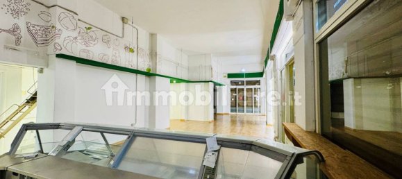 3-salle Propriété commerciale à Turin, Italy No. 176805 8