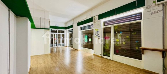 3-salle Propriété commerciale à Turin, Italy No. 176805 10