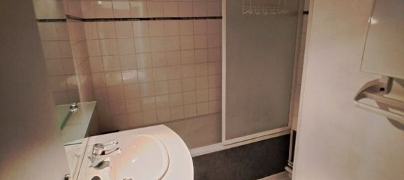 3 bedrooms Apartment in Mont-Saint-Aignan, France No. 361962 3