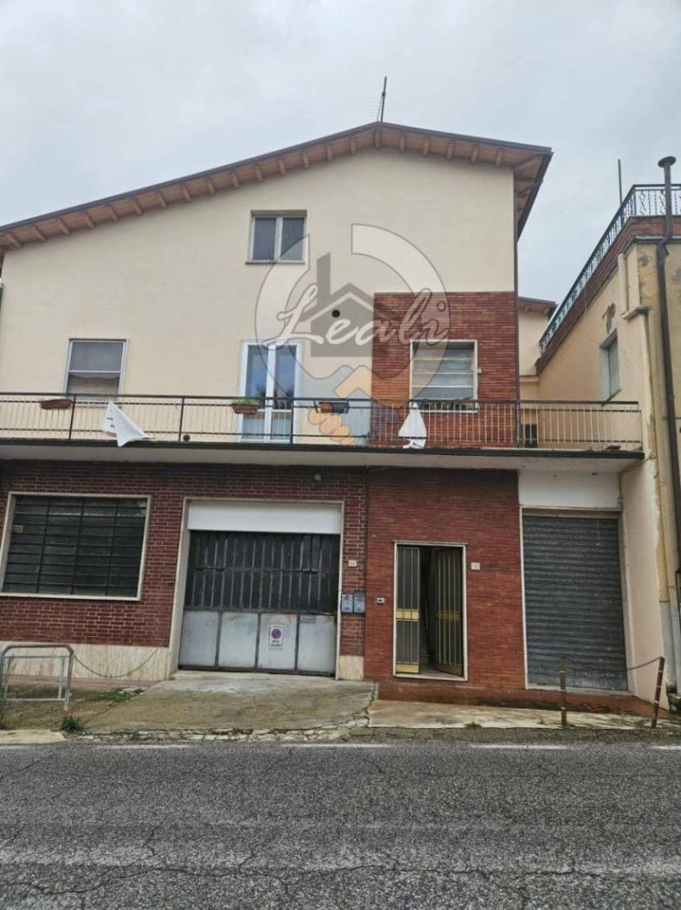 Apartamento de 3 dormitorios en Sant'Angelo in Pontano, Italy No. 78858