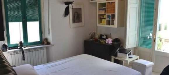 3-salle Appartement à San Vincenzo, Italy No. 51359 6