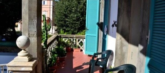 3-salle Appartement à San Vincenzo, Italy No. 51359 4