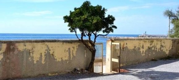 3-salle Appartement à San Vincenzo, Italy No. 51359 2