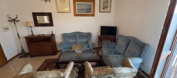 Квартира с 4 комнатами в Рим, Италия № 332554 3