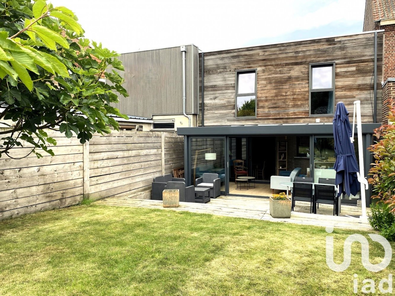 Casa de 4 dormitorios en Roubaix, France No. 269637