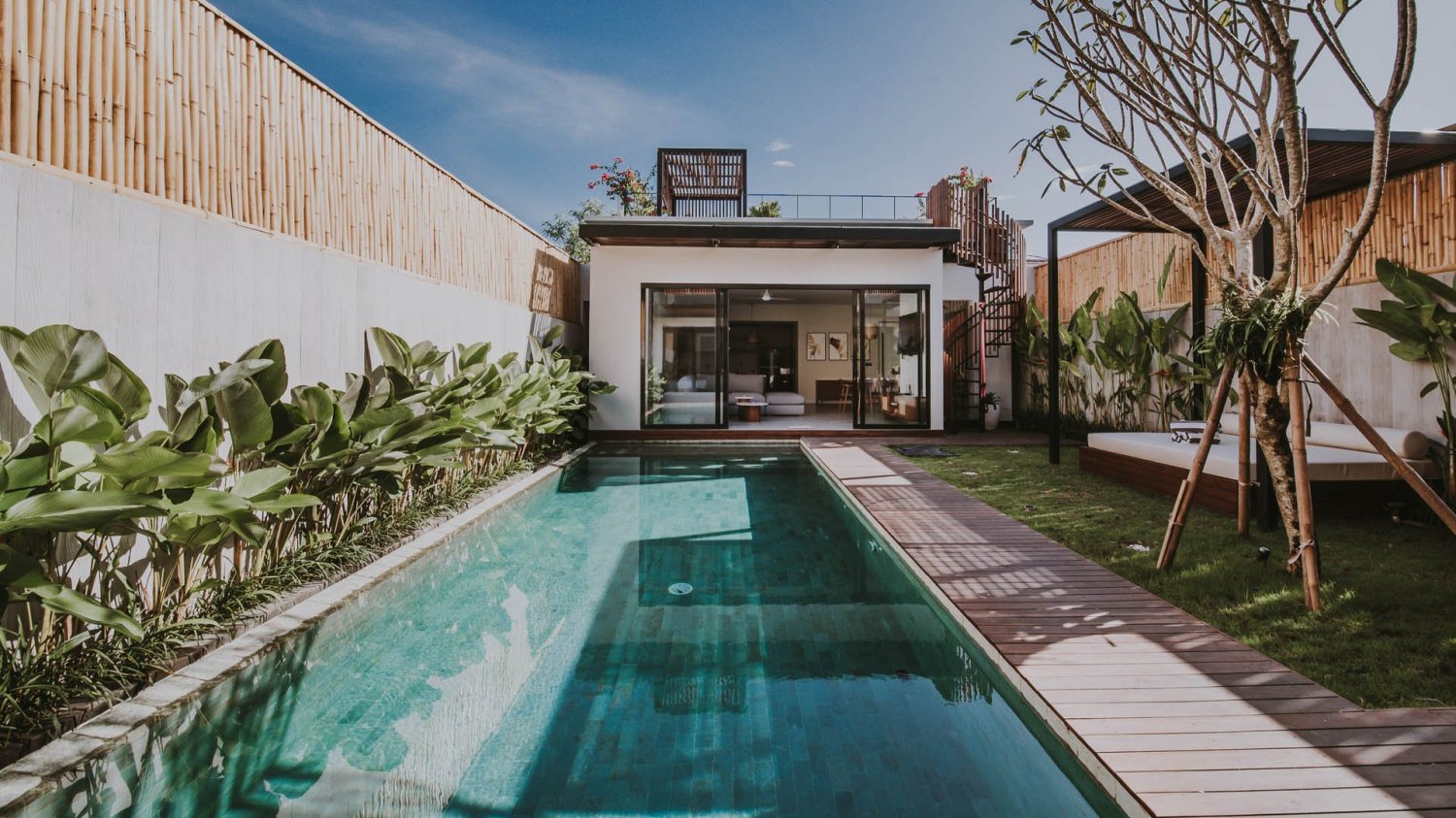 4 bedrooms Villa in Red Sunset, North Kuta, Indonesia No. 2200