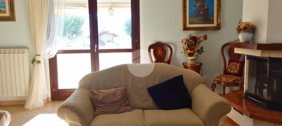 Villa de 3 dormitorios en Terni, Italy No. 264033 2