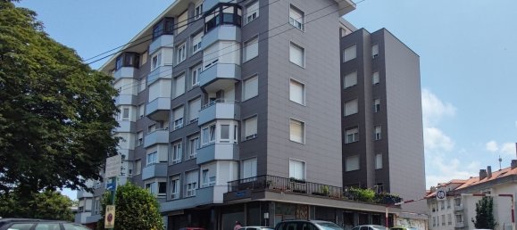 Apartamento de 3 dormitorios en Santander, Spain No. 145083 2