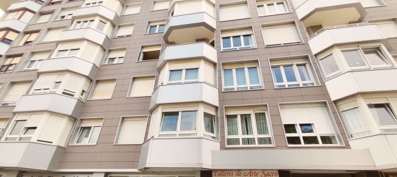 Apartamento de 3 dormitorios en Santander, Spain No. 145083 3