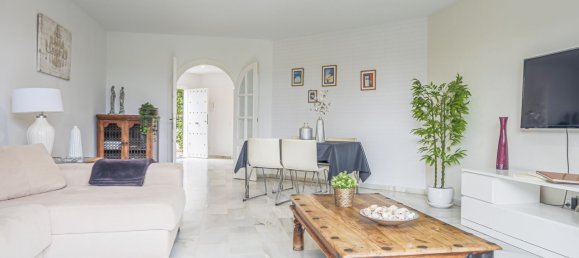 3 bedrooms Townhouse in Estepona, Spain No. 145738 6