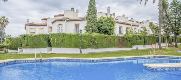 3 bedrooms Townhouse in Estepona, Spain No. 145738 3