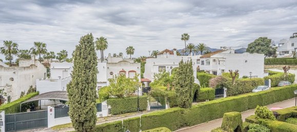 3 bedrooms Townhouse in Estepona, Spain No. 145738 19