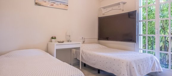 3 bedrooms Townhouse in Estepona, Spain No. 145738 9