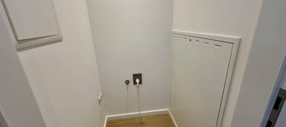 2 rooms Apartment in Vienna, Austria No. 160320 5