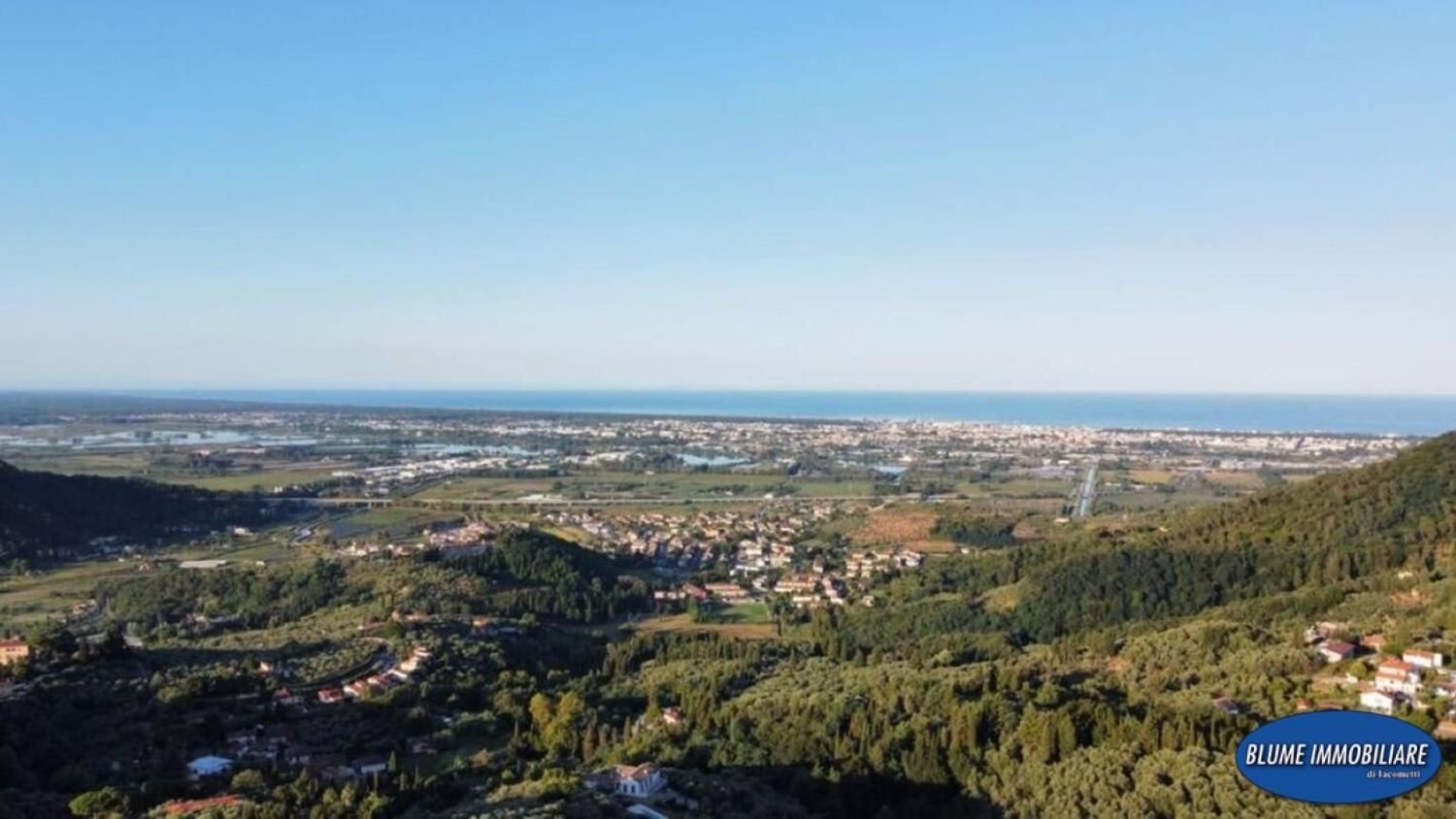 12-Zimmer Villa in Massarosa, Italy, Nr. 273108