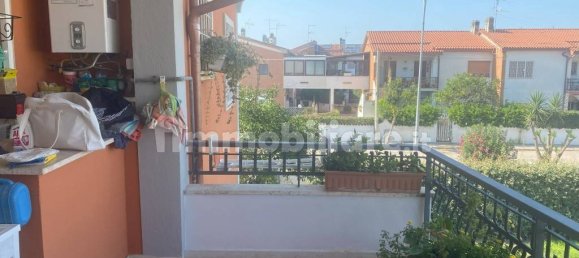 4 bedrooms Villa in Pomezia, Italy No. 371237 14