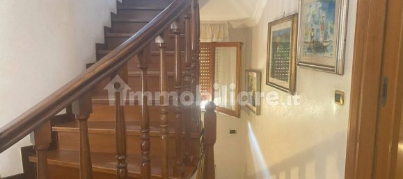 4 bedrooms Villa in Pomezia, Italy No. 371237 32