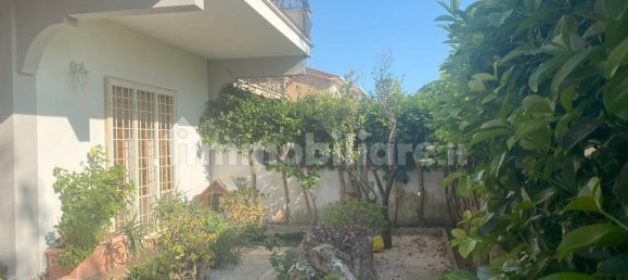 4 bedrooms Villa in Pomezia, Italy No. 371237 7