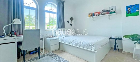 Villa de 4 dormitorios en Jumeirah Park, UAE No. 99788 5