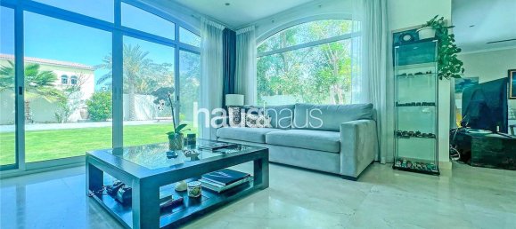 Villa de 4 dormitorios en Jumeirah Park, UAE No. 99788 9