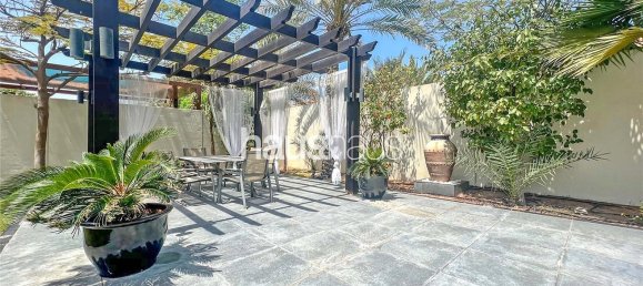 Villa de 4 dormitorios en Jumeirah Park, UAE No. 99788 13