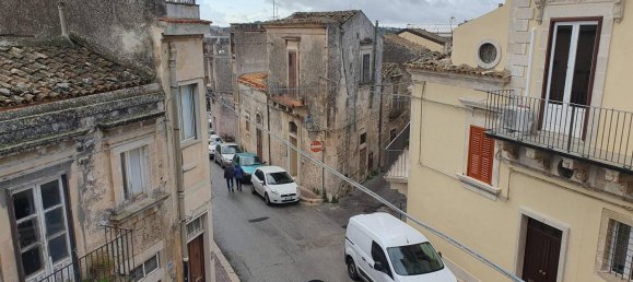 Дом с 6 комнатами в Модика, Италия № 172089 12