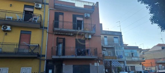 3 bedrooms Apartment in Catania, Italy No. 342051 2