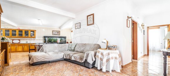 Casa de 3 dormitorios en Angra do Heroismo, Portugal No. 44198 8