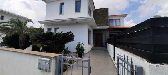 3 غرف نوم عقار تجاري في Latsia, Cyprus رقم 7728 14