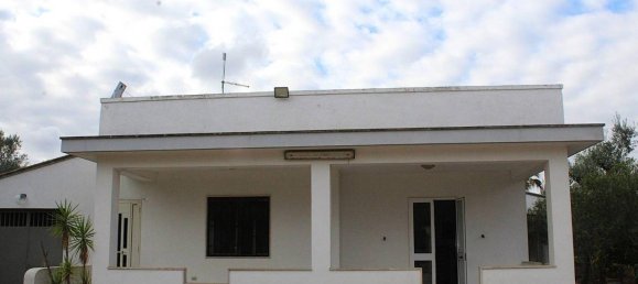 Вилла с 4 комнатами в Франкавилла Фонтана, Италия № 138778 2