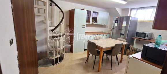 2 bedrooms House in Bari, Italy No. 312567 2