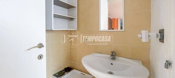 1 bedroom Apartment in Turin, Italy No. 202464 10