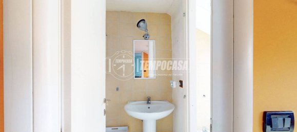 1 bedroom Apartment in Turin, Italy No. 202464 12