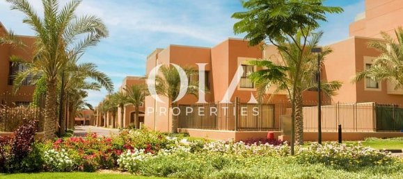 5 bedrooms Villa in Abu Dhabi, UAE No. 18877 6
