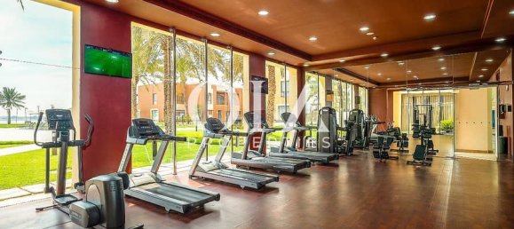 5 bedrooms Villa in Abu Dhabi, UAE No. 18877 5