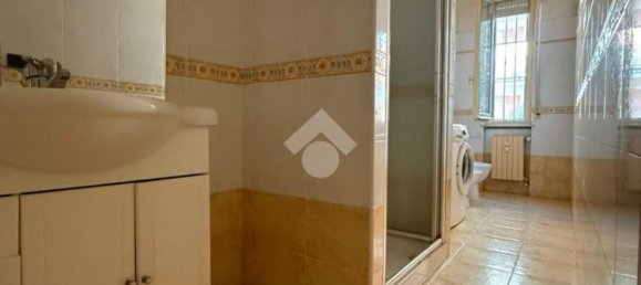 3 rooms Apartment in Reggio Emilia, Italy No. 302788 9