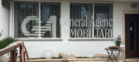 Villa de 16 habitaciónes en Rome, Italy No. 3589 2