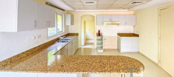 4 bedrooms Villa in Meadows, UAE No. 33299 5