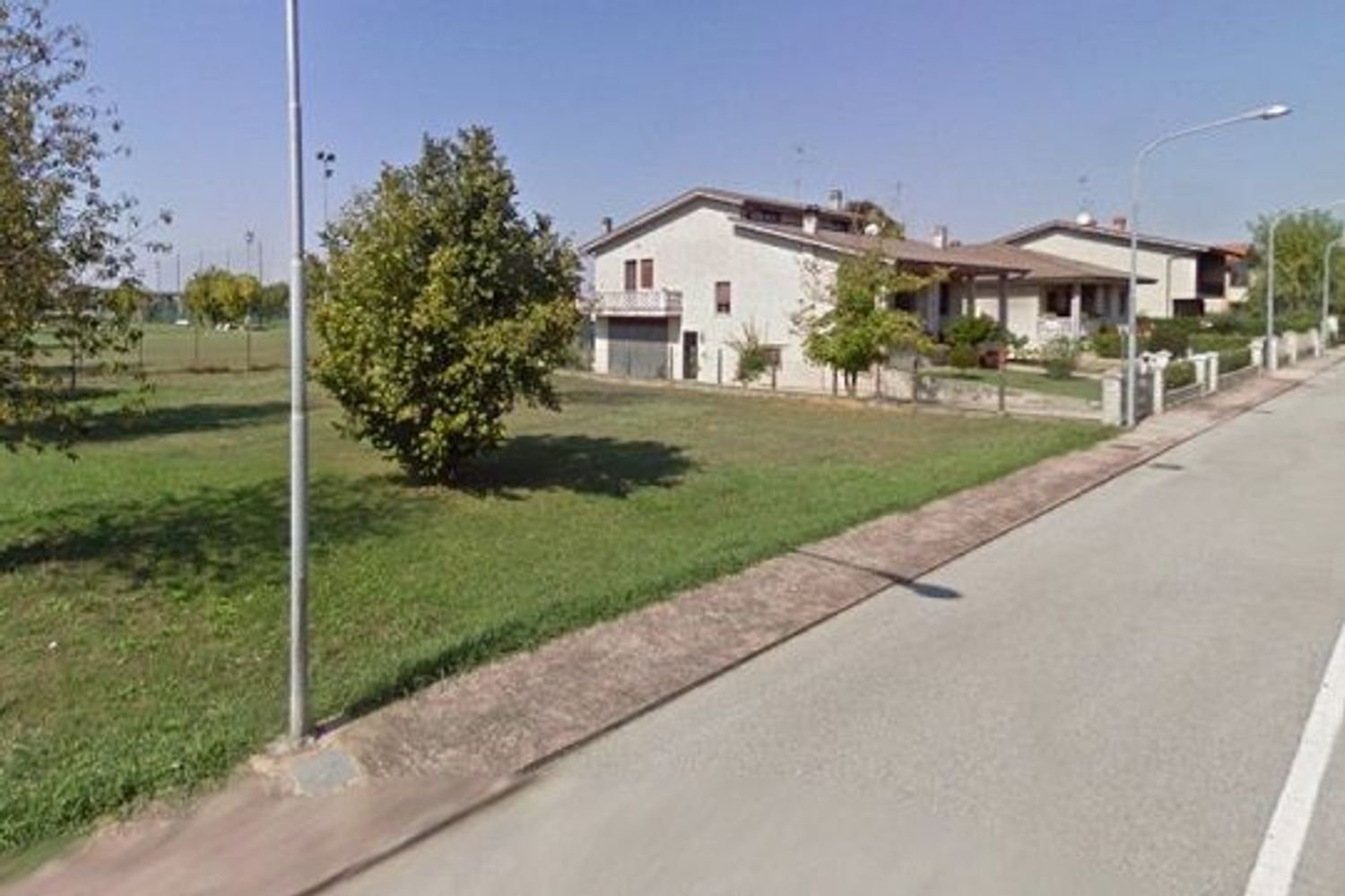 900m² Land in Gaiba, Italy No. 255432