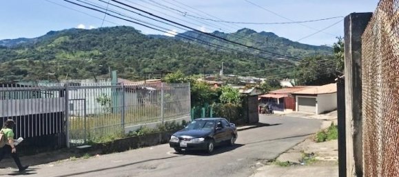  Land in Desamparados, Costa Rica No. 1811 2