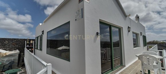 Casa de 3 dormitorios en Tias, Spain No. 67967 37